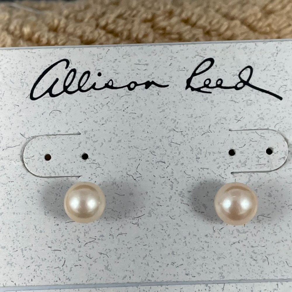 Earrings Allison Reed Faux Pearl Pierced Earrings With Silver Tone Studs